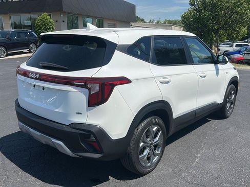 Used 2024 Kia Seltos LX AWD/4WD image 7