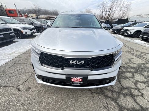 Used 2023 Kia Sorento EX image 7