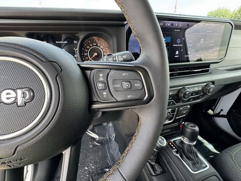 Used 2024 Jeep Wrangler Sport S image 23