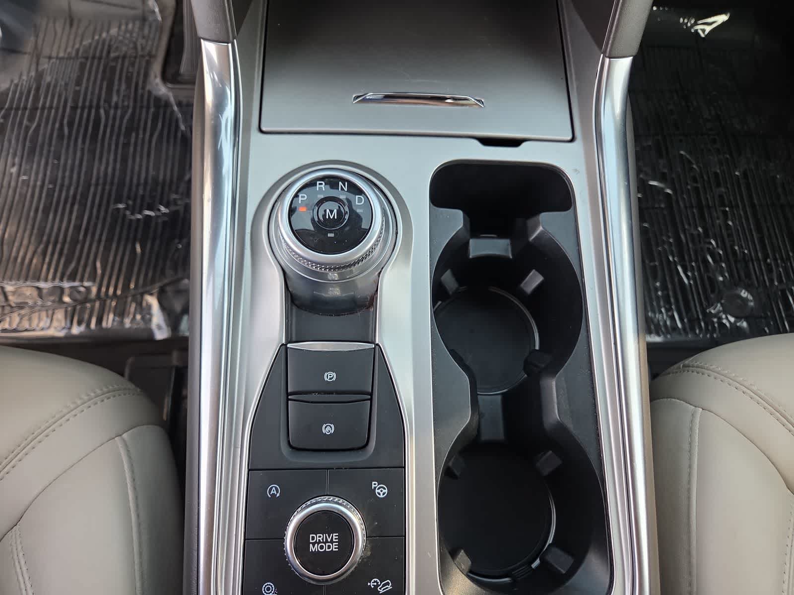 Used 2020 Ford Explorer Platinum w/ Premium Technology Package AWD/4WD image 25