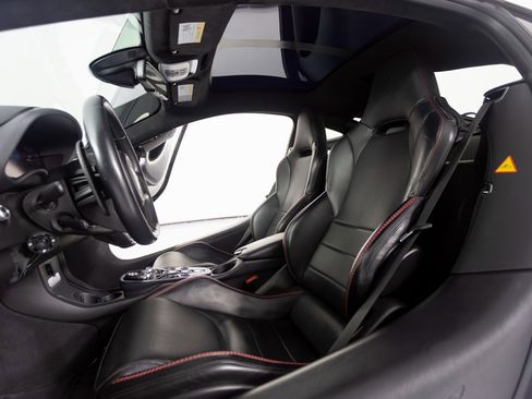 Used 2022 McLaren GT image 29