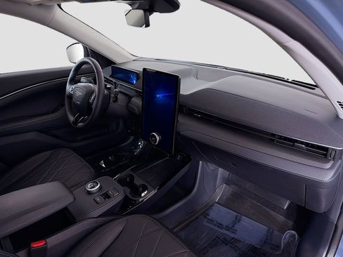 Used 2024 Ford Mustang Mach-E Select w/ Comfort Package Lite image 19