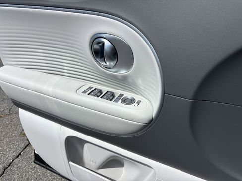 New 2026 Hyundai Ioniq 9 SEL image 10