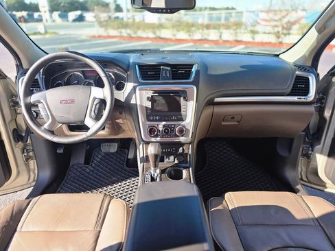 Used 2015 GMC Acadia SLT image 13