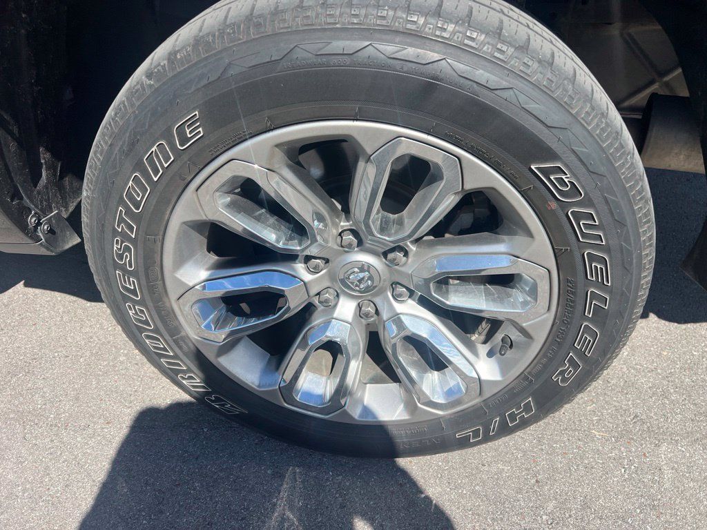 Used 2023 RAM 1500 Laramie AWD/4WD image 22