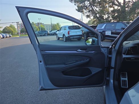 New 2026 Volkswagen GTI SE FWD image 12