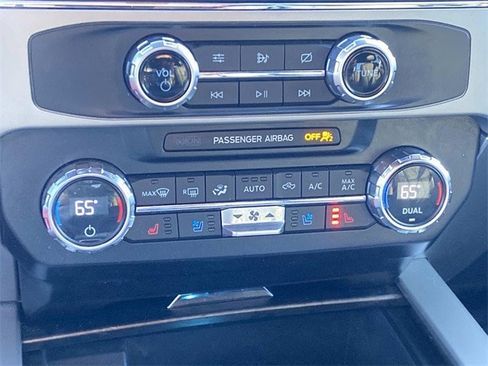 Used 2022 Ford F250 Lariat w/ Black Appearance Package image 61