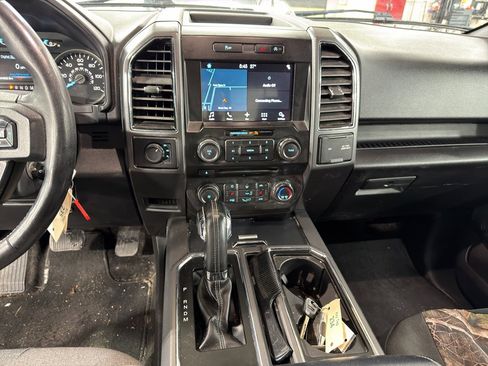 Used 2018 Ford F150 XLT w/ Equipment Group 302A Luxury image 7