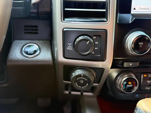 Used 2018 Ford F150 King Ranch w/ Trailer Tow Package image 19