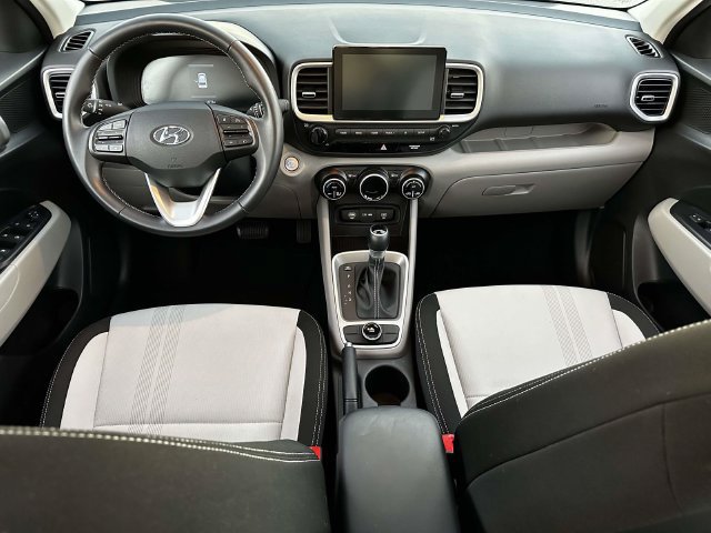 Used 2024 Hyundai Venue SEL FWD image 22
