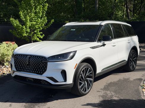 New 2026 Lincoln Aviator Reserve AWD/4WD image 1