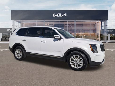 Certified 2021 Kia Telluride LX image 3