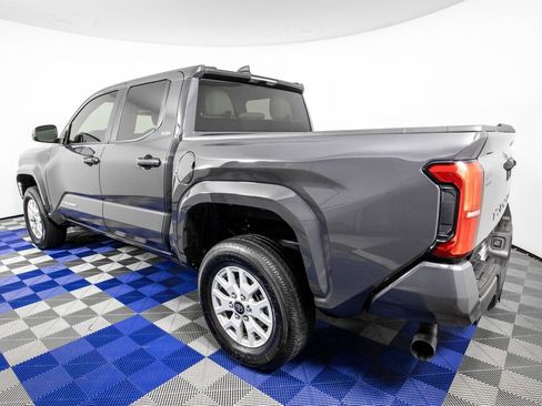 Used 2025 Toyota Tacoma SR5 image 7
