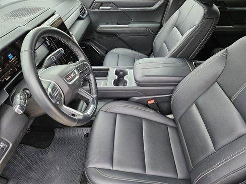 Used 2024 GMC Acadia Elevation image 10