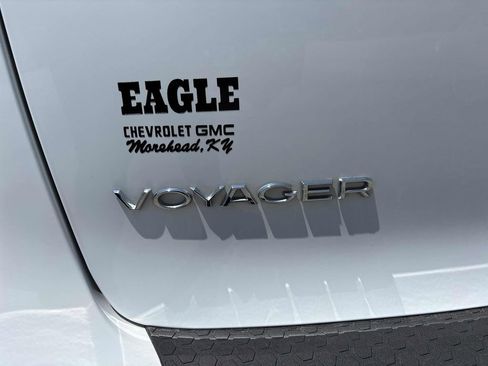 Used 2025 Chrysler Voyager LX FWD image 44