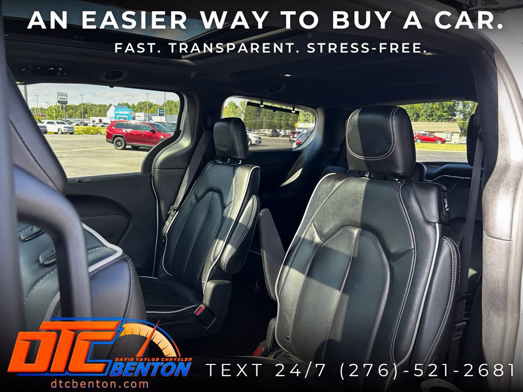 Used 2025 Chrysler Pacifica Limited FWD image 24