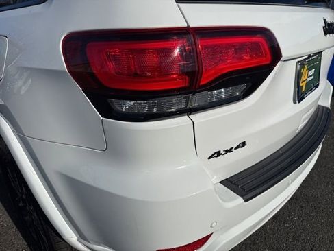 Used 2022 Jeep Grand Cherokee Laredo X image 36