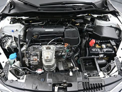 Used 2016 Honda Accord EX image 42