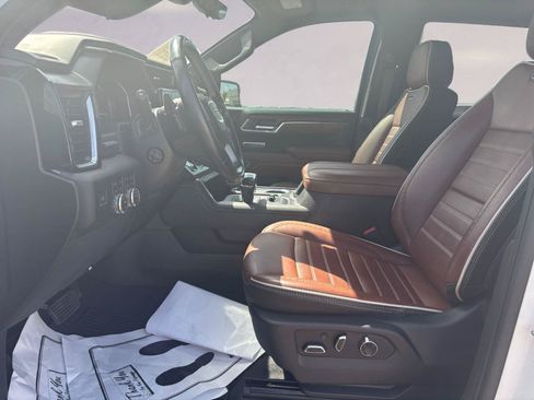 Used 2023 GMC Sierra 1500 Denali Ultimate AWD/4WD image 9