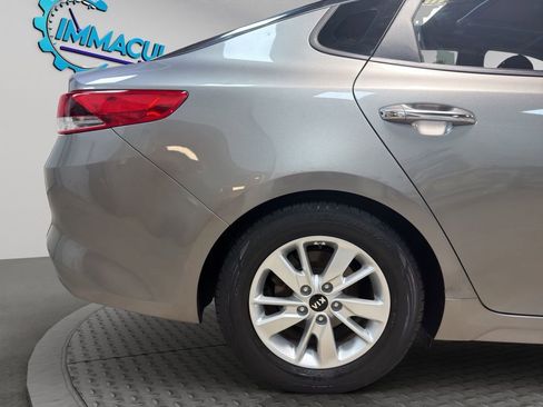 Used 2017 Kia Optima LX FWD image 25