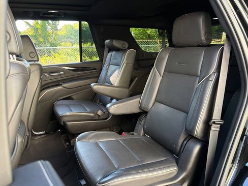 Used 2021 Cadillac Escalade Sport w/ Driver Assist Tech Package AWD/4WD image 22