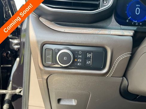 Used 2020 Ford Explorer Platinum w/ Premium Technology Package AWD/4WD image 22