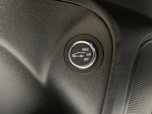 Used 2025 Buick Encore GX Avenir w/ Avenir Technology Package image 33