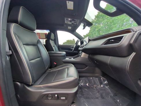 Used 2021 Chevrolet Tahoe Premier w/ Premium Package image 24