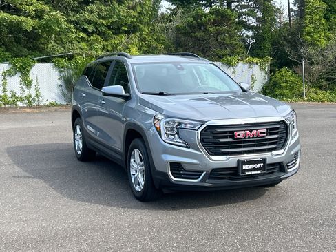 Used 2023 GMC Terrain SLE w/ Driver Convenience Package AWD/4WD image 33