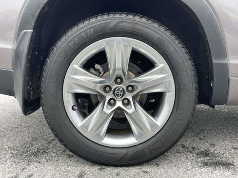 Used 2019 Toyota Highlander Limited image 34