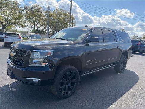 Used 2015 Chevrolet Suburban LTZ image 3
