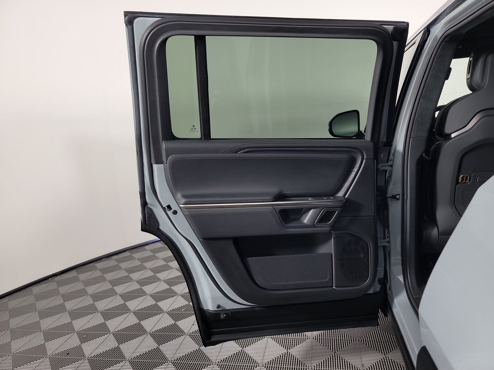 Used 2023 Rivian R1S Adventure Quad AWD/4WD image 17