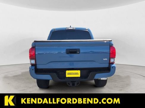 Used 2019 Toyota Tacoma TRD Sport w/ Technology Package RWD image 6