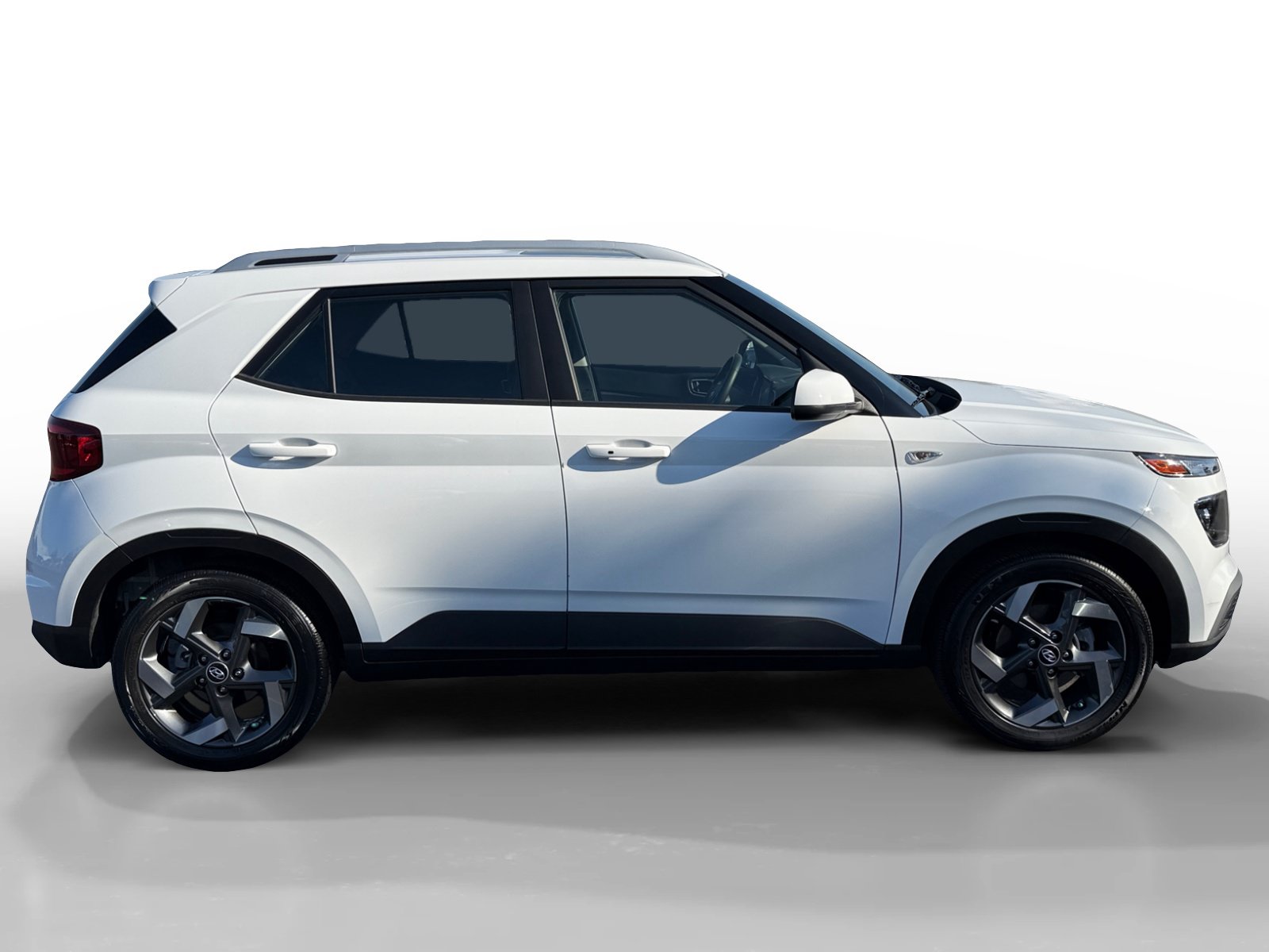Certified 2026 Hyundai Venue SEL FWD image 6