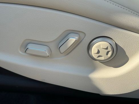 New 2026 Genesis GV80 2.5T Advanced image 32