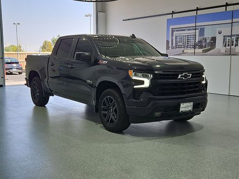 Used 2022 Chevrolet Silverado 1500 RST w/ Texas Edition Plus AWD/4WD image 2