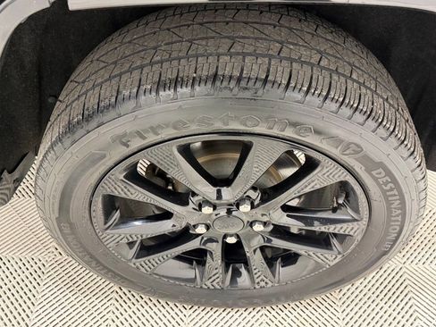 Used 2018 Jeep Grand Cherokee Altitude image 30