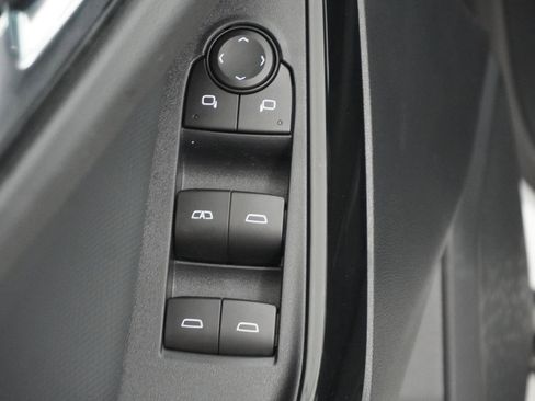 New 2026 Chevrolet Equinox LT image 13