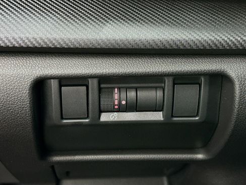 Used 2024 Subaru Crosstrek 2.5i Limited w/ Crosstrek Mirror Package image 17