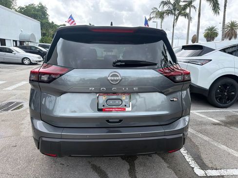 Used 2025 Nissan Rogue S FWD image 5
