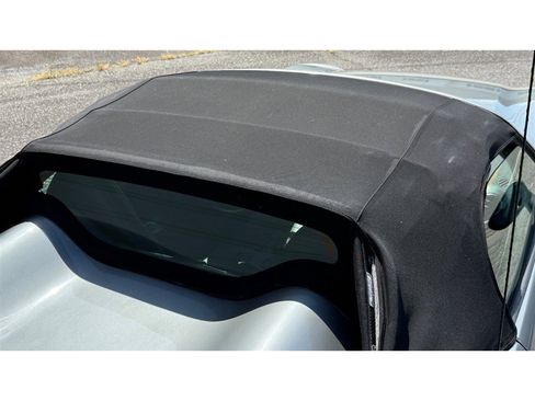 Used 2007 Pontiac Solstice Convertible w/ Premium Package image 4