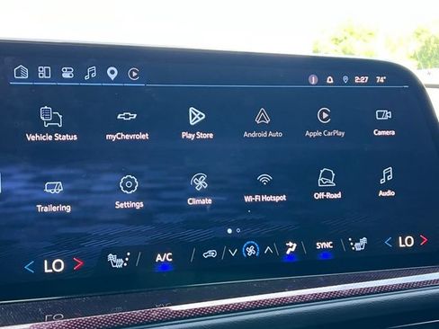 Used 2026 Chevrolet Traverse Z71 w/ LPO, Floor Liner Package AWD/4WD image 26