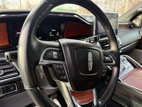 Used 2020 Lincoln Navigator Reserve w/ Luxury Package image 10