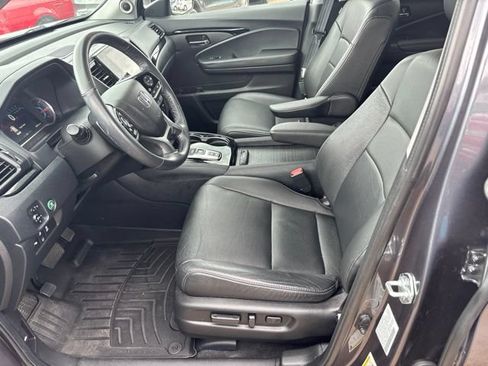 Used 2022 Honda Pilot Touring image 5