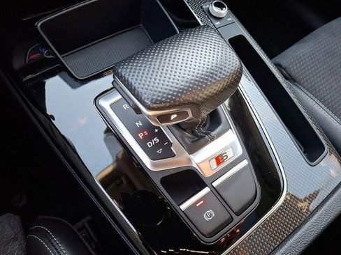 Used 2022 Audi SQ5 Premium image 16