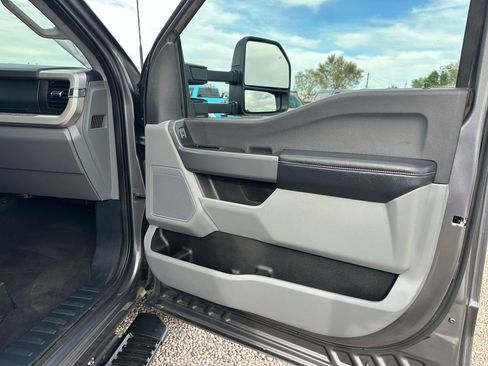 Used 2024 Ford F350 XLT image 13