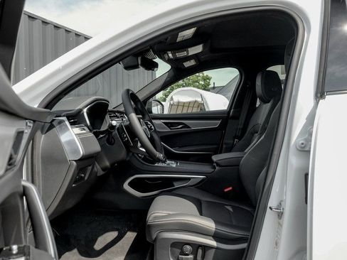 New 2026 Jaguar F-PACE R-Dynamic S image 10