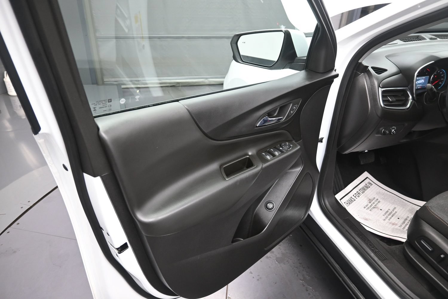 Used 2024 Chevrolet Equinox LT AWD/4WD image 19