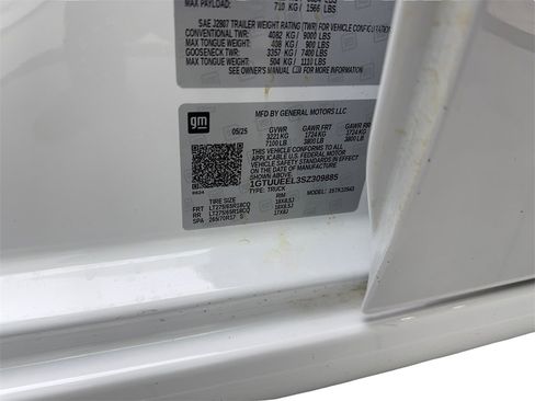 Used 2025 GMC Sierra 1500 AT4 image 89