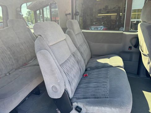 Used 2002 Chevrolet Venture LS FWD image 35